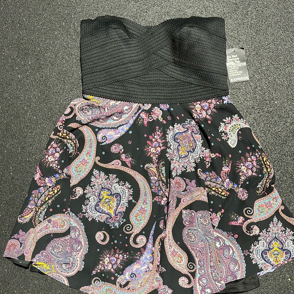 Express strapless dress size M women’s. Black and paisley print